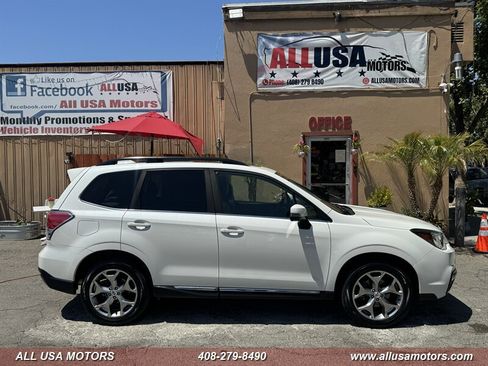 Used 2017 Subaru Forester 2.5i Touring AWD/4WD image 1