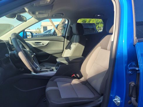 Used 2025 Chevrolet Blazer LT image 13