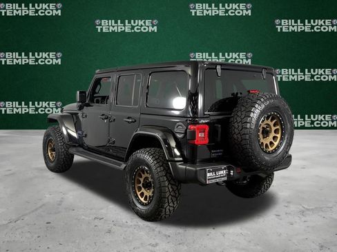 Used 2025 Jeep Wrangler Unlimited Sahara AWD/4WD image 8