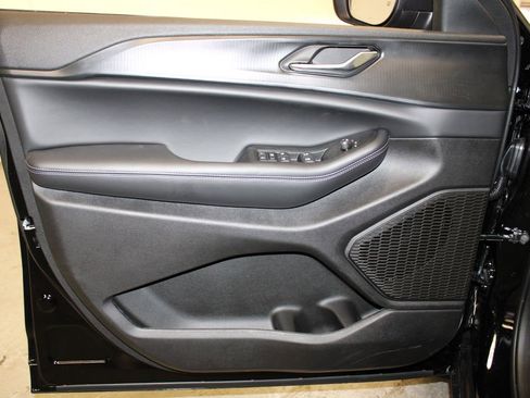 New 2025 Jeep Grand Cherokee Laredo X w/ Luxury Tech Group I image 26