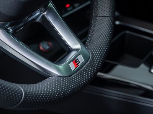 Used 2025 Audi SQ5 Premium Plus image 26