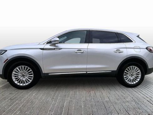 Used 2019 Lincoln Nautilus Premier AWD/4WD image 4