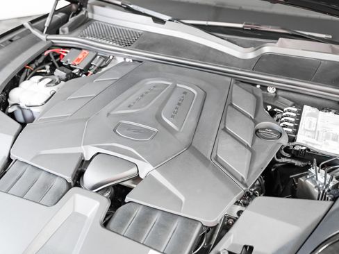 New 2026 Porsche Cayenne image 12