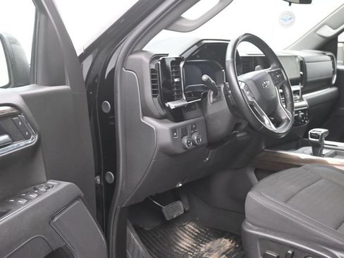 Used 2025 Chevrolet Silverado 1500 RST RWD image 11