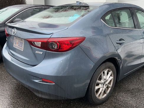 Used 2015 MAZDA MAZDA3 i Grand Touring image 2
