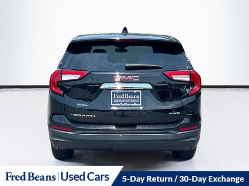 Used 2024 GMC Terrain SLE AWD/4WD image 8