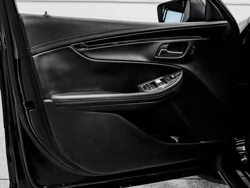 Used 2017 Chevrolet Impala LT FWD image 40