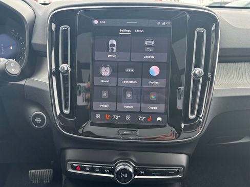 Certified 2026 Volvo XC40 B5 Plus w/ Protection Package Premier image 12