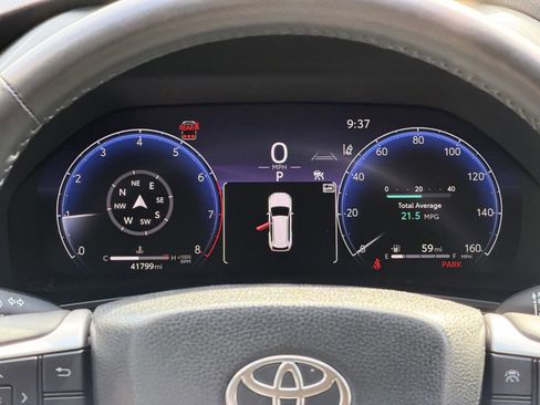 Used 2024 Toyota Grand Highlander FWD image 16