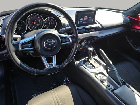 Used 2021 MAZDA MX-5 Miata Club RWD image 2
