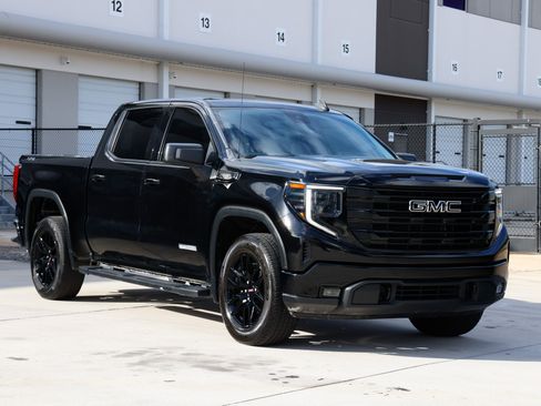 Used 2023 GMC Sierra 1500 Elevation w/ LPO, Elevation Black Package image 20