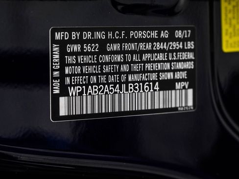 Used 2018 Porsche Macan S image 49