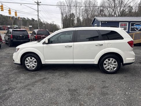 Used 2019 Dodge Journey SE w/ Connectivity Group image 9