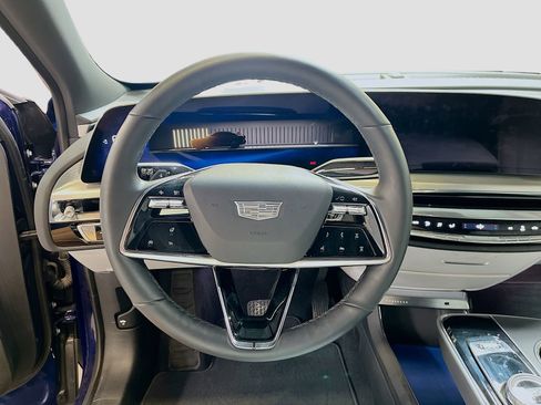 Used 2025 Cadillac Lyriq Sport image 11