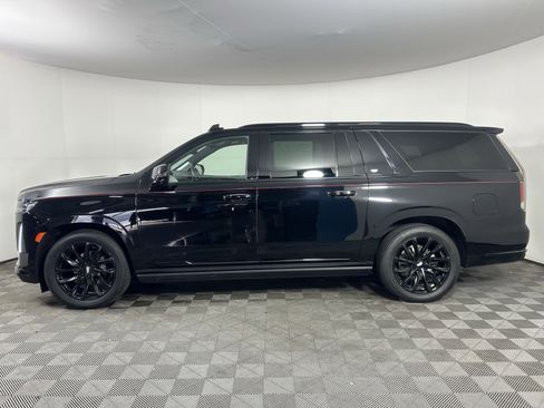 Used 2023 Cadillac Escalade ESV Sport w/ LPO, ONYX Package image 13