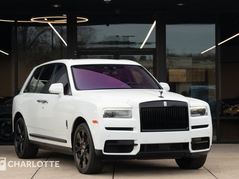 Used 2022 Rolls-Royce Cullinan image 1