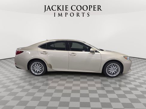 Used 2013 Lexus ES 350 w/ Luxury Pkg FWD image 4
