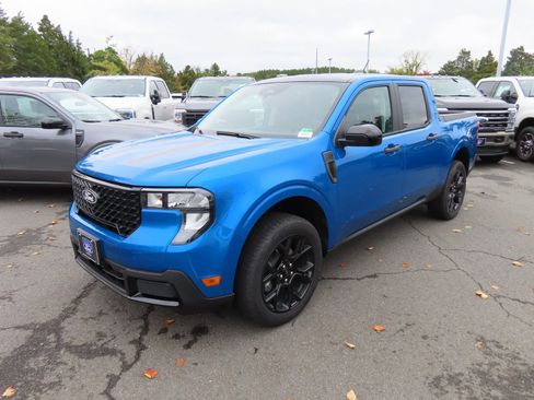 New 2025 Ford Maverick XLT w/ XLT Luxury Package image 3