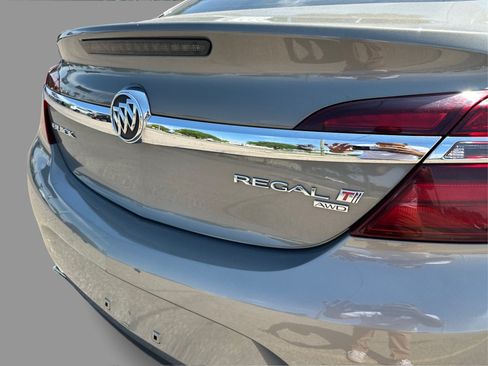 Used 2017 Buick Regal AWD image 32