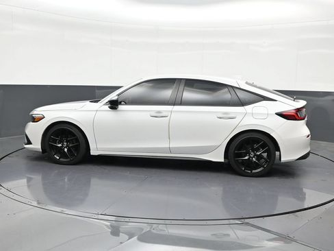 Used 2024 Honda Civic Sport image 2
