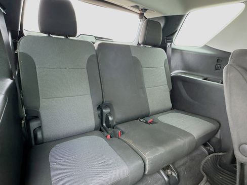 Used 2018 Chevrolet Traverse LT image 18