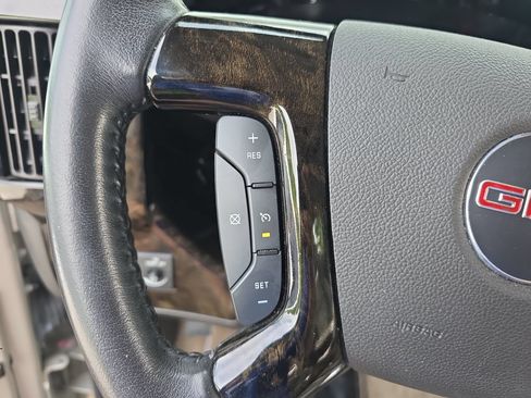 Used 2022 GMC Savana 2500 w/ Enhanced Convenience Package RWD image 16