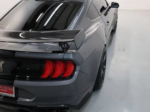 Used 2022 Ford Mustang Shelby GT500 w/ Carbon Fiber Track Pack RWD image 71
