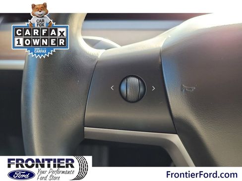 Used 2018 Tesla Model 3 Mid Range image 18