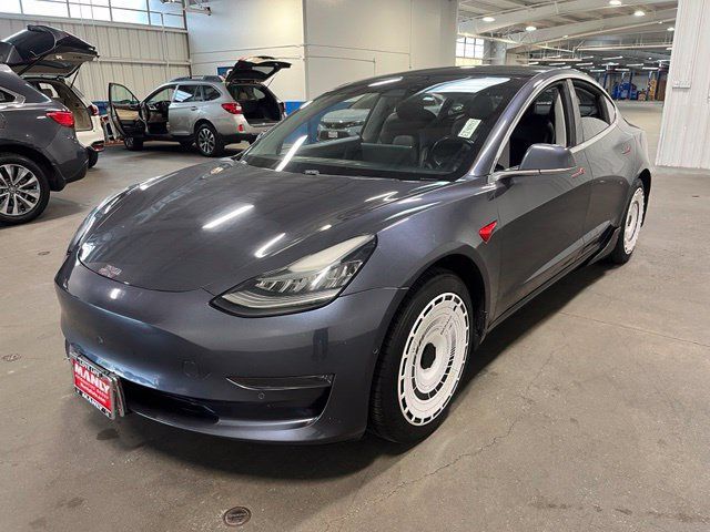 Used 2018 Tesla Model 3 Long Range RWD image 7