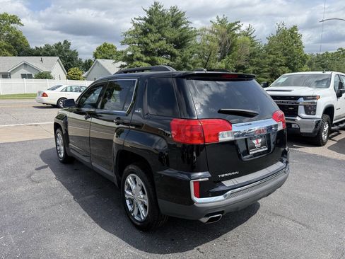 Used 2017 GMC Terrain SLE w/ Driver Alert Package I FWD image 4
