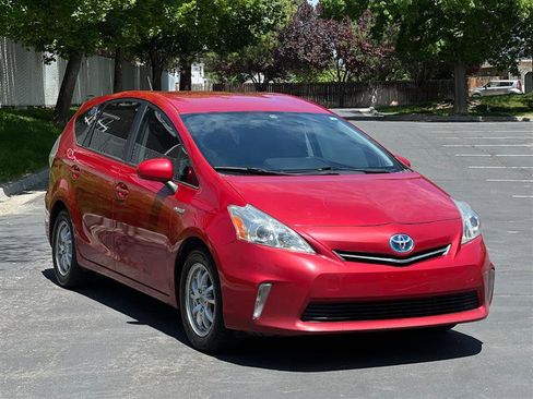 Used 2012 Toyota Prius V Two image 7