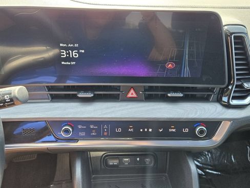 Used 2024 Kia Sportage X-Line w/ X-Line Premium Package AWD/4WD image 18