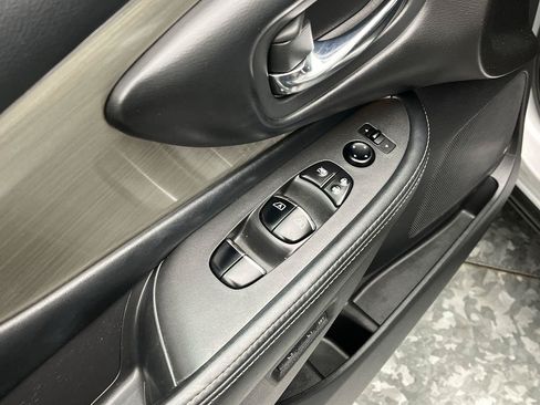 Used 2017 Nissan Murano SL w/ SL Technology Package AWD/4WD image 9