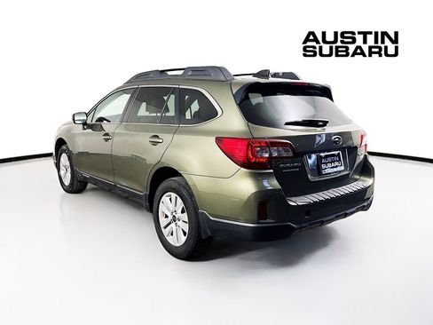 Used 2017 Subaru Outback 2.5i Premium image 5