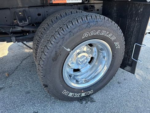 Used 2023 RAM 3500 Tradesman w/ Chrome Appearance Group image 37
