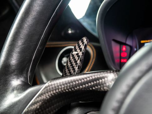 Used 2018 McLaren 570S Spider image 35