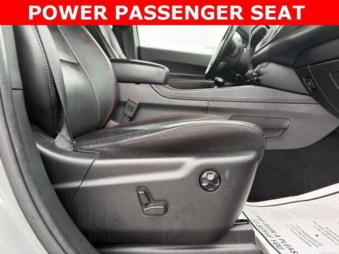 Used 2023 Dodge Durango GT image 9