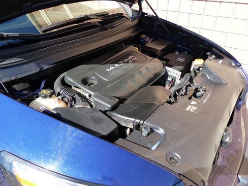 Used 2016 Jeep Cherokee Sport image 16