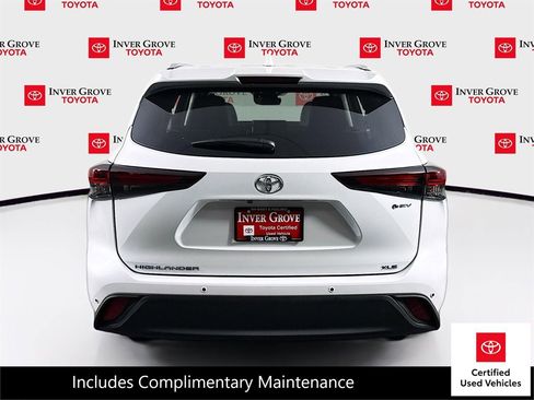Certified 2026 Toyota Highlander XLE AWD/4WD image 6