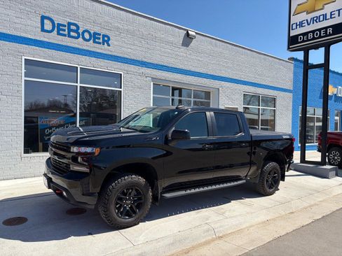 Used 2022 Chevrolet Silverado 1500 LT Trail Boss w/ Bed Protection Package image 1
