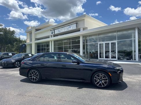 New 2025 BMW 760i xDrive image 1