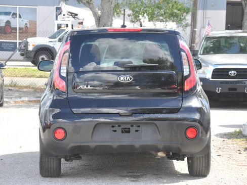 Used 2017 Kia Soul image 9