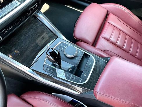 Used 2022 BMW M440i Convertible RWD image 17