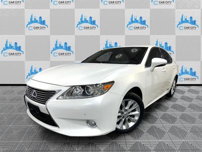 Used 2013 Lexus ES 300h w/ Luxury Pkg