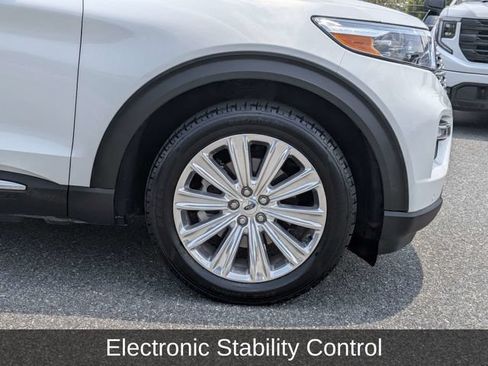 Used 2022 Ford Explorer Limited w/ Equipment Group 301A RWD image 16