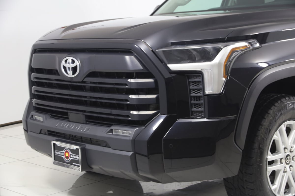Used 2022 Toyota Tundra SR5 AWD/4WD image 43