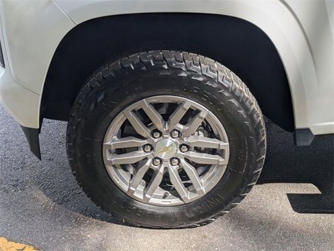 Used 2023 Chevrolet Colorado LT w/ LT Convenience Package II image 7