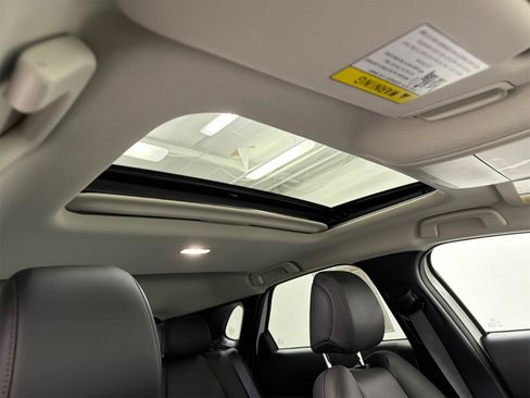 Certified 2025 MAZDA CX-30 AWD 2.5 S w/ Premium Package image 13