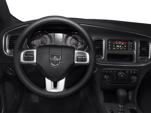 Used 2013 Dodge Charger SXT RWD image 9