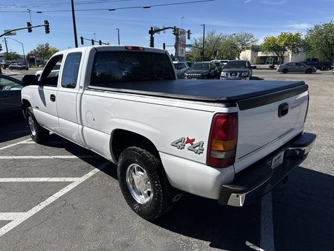 Used 2000 Chevrolet Silverado 1500 4x4 Extended Cab image 3